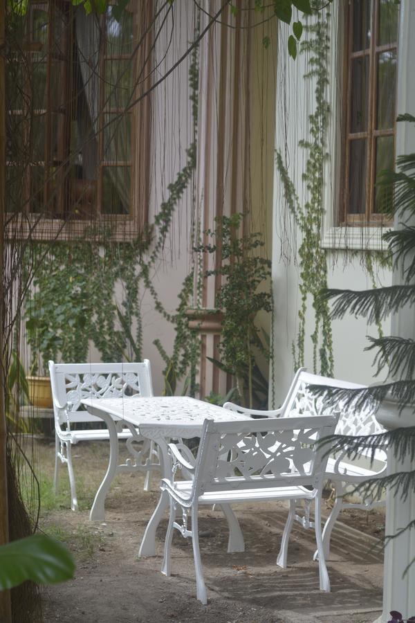 The Wilsons' Shangrila Bed and Breakfast Dumaguete City Exterior foto
