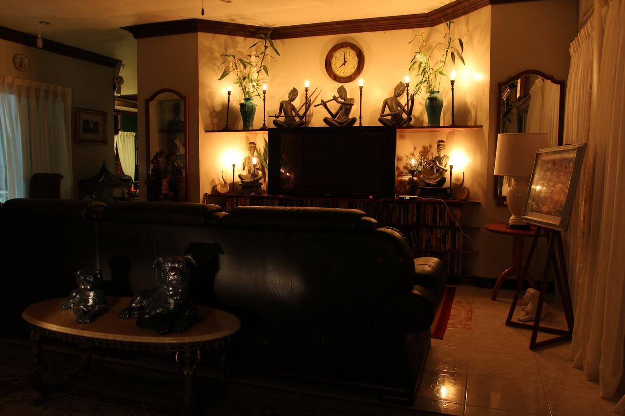 The Wilsons' Shangrila Bed and Breakfast Dumaguete City Exterior foto