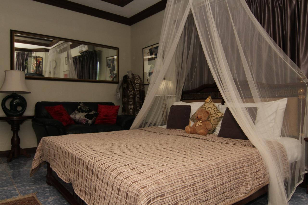 The Wilsons' Shangrila Bed and Breakfast Dumaguete City Exterior foto